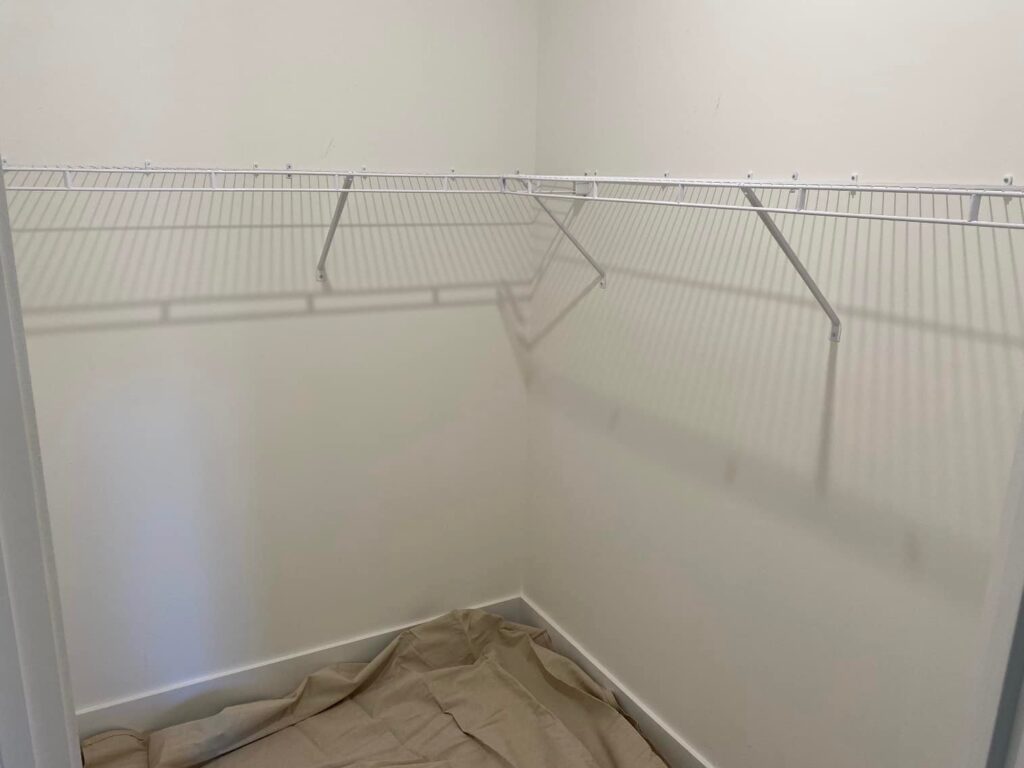 Wire shelving